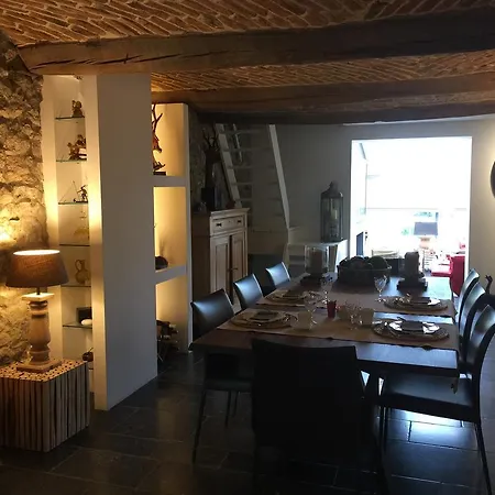 Maison Pomme לינה וארוחת בוקר