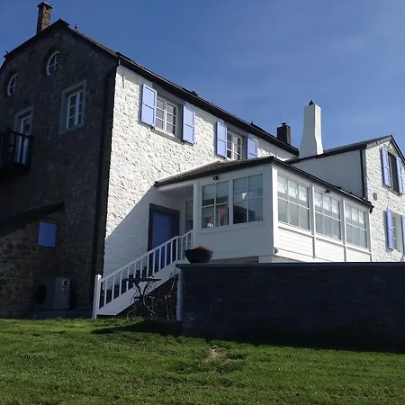 Maison Pomme Bed & Breakfast 4*